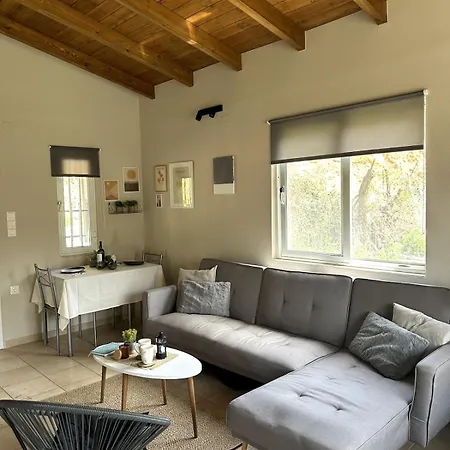 Apartment Lupin Near The Fodele